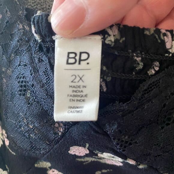 NWOT BP. Floral Cropped Blouse Top Black 2X - Picture 6 of 7